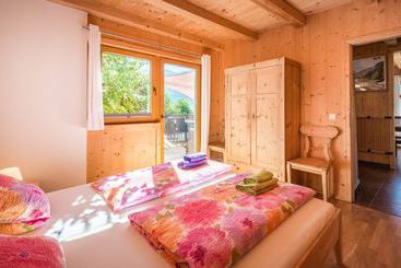Hotel Chalet Schlossblick Tirol