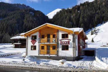 酒店 Ferienwohnungen Egger