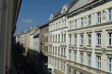 호텔 Stadtnest Bed & Breakfast