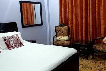 Hotel Columbine Bed And Breakfast