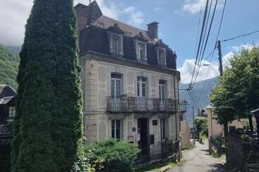 فندق صغير Auberge Du Crabère