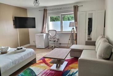 مبيت وإفطار Ch Privée 23m   Canapé Lit   Wifi   Appart 120m