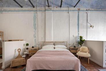 펜션 97 Yaowarat Phuket Old Town