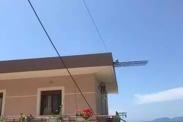 Pension Holiday Room’s Vlore