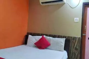 ホテル Pop  Happy Near Netaji Subhash Chandra Bose International Airport