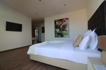 تختخواب و صبحانه Lali S House