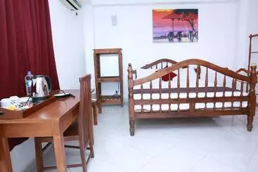 Hotel Mirissa Heights