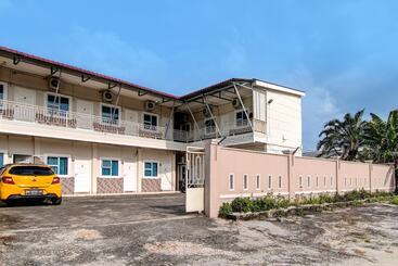 Hôtel Putri Homestay Syariah By Oyo