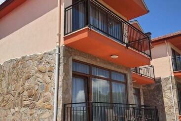 La Vie En Rose Otel By Söğütdağı