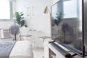 Bed and Breakfast Cozy Condo With City View