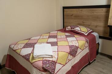 هتل Gran Caramolle