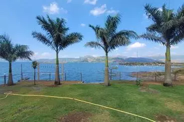 Resort Hakuna Matata Poolside Camping Pawana