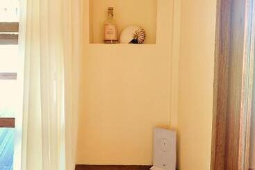 استراحتگاه Om Home