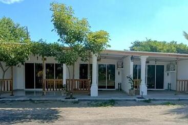 Отель Kountry Palm