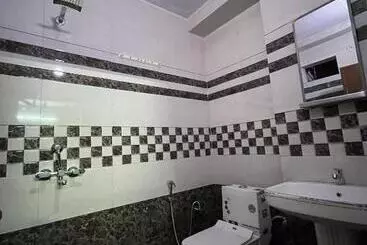 Pensió Moon Night Guest House