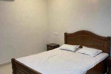 Aandra Lakestay Resort Campzone