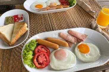 Bed & Breakfast บ้านฟ้าใส รีสอร์ท เกาะล้าน