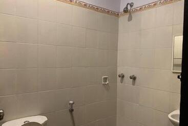 בית מלון כפרי Oyo 93404 Penginapan Fauziah Syariah