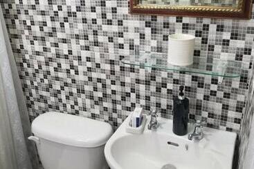 פנסיון Thebreeze