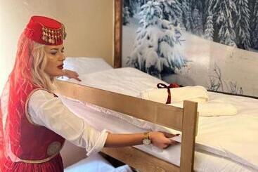 هاستل Sarajevski Begluk