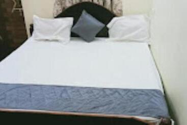 酒店 Anshika Yatri Niwas Madhya Pradesh