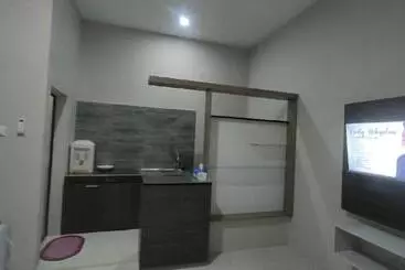 ホテル Kamar Adelia