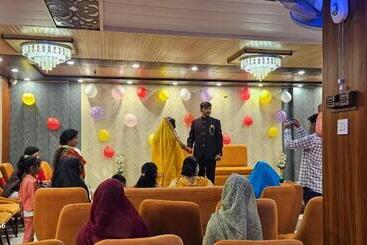 Отель Prime Residency By Bookingcare