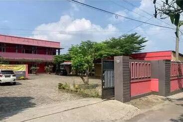 Hôtel Reddoorz Syariah Near Jalan Urip Sumoharjo