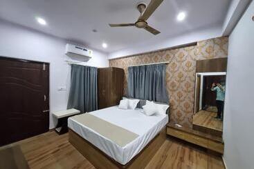 Hotelli Vinayak Plaza