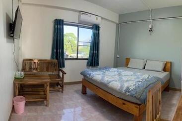 پانسیون หอพักบ้านชูใจ