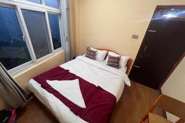 پانسیون Hill Side Guest House And Restaurant