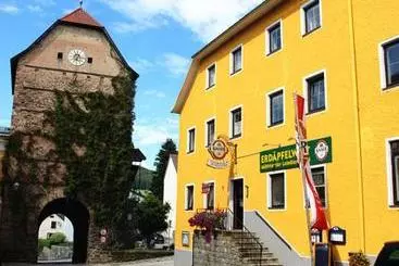 Hotel Gasthof  Zum Alten Turm