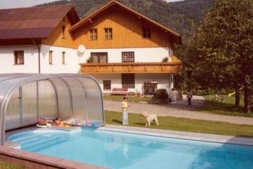 Отель Pension Bernhards