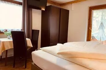Otel Pension Jagerhof Sommercard Inkl 5 Min Zum Hochzeiger