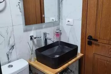 تختخواب و صبحانه Guest House Hasko