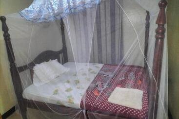 Pension (Hôtel basse catégorie) Via Sun Flower Guesthouse