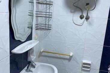 هتل Hi Alex Apartments