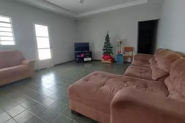 Hospedagem Para Holambra