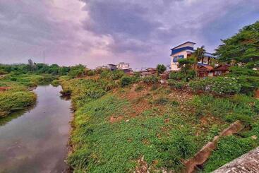 Hotel โรงแรมริเวอร์เลย แกรนด์วิว