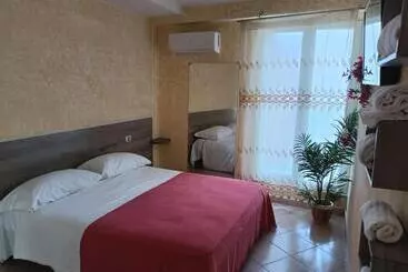 Pension Crisan B&b Affittacamere