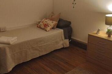 Pension La Casa De Las Flores