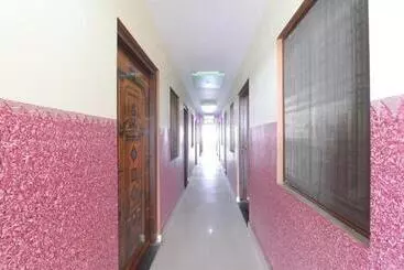 Shree Ram Hotel & Restaurant