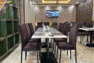 Hotel Banaras Palace