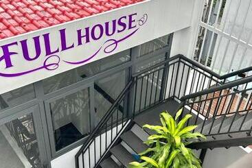 پانسیون Khánh Nguyễn Luxury Apartment, Balcony Street View, Large Bathtub