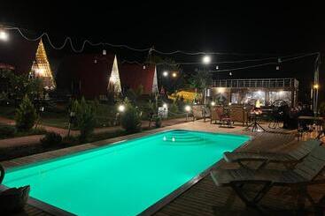 تختخواب و صبحانه Karaöz Lighthouse Bungalow