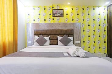 בית מלון כפרי Royal Stay Intenational New Delhi Airport T3 Delhi