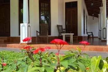 Pensió White Villa