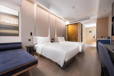 Atour Hotel Kunming Changshui International Airport