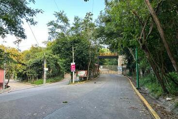 Bed and Breakfast La Casa De Abu