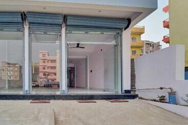 Oyo Flagship Hotel R P Royal